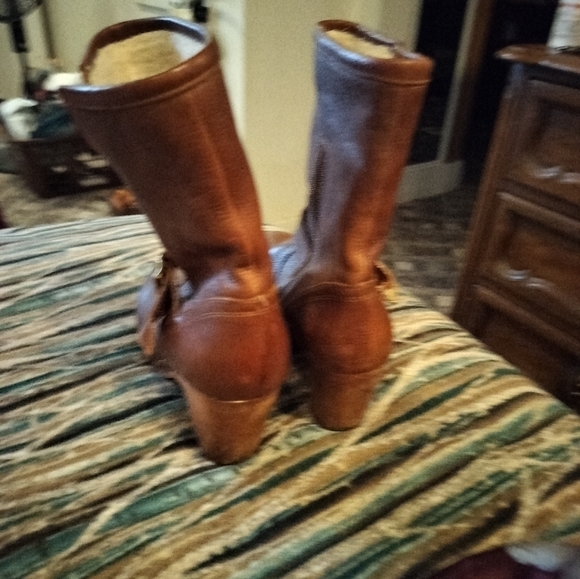 Miz Mooz Brown soft leather shearling lined boots size 9 - Picture 7 of 8